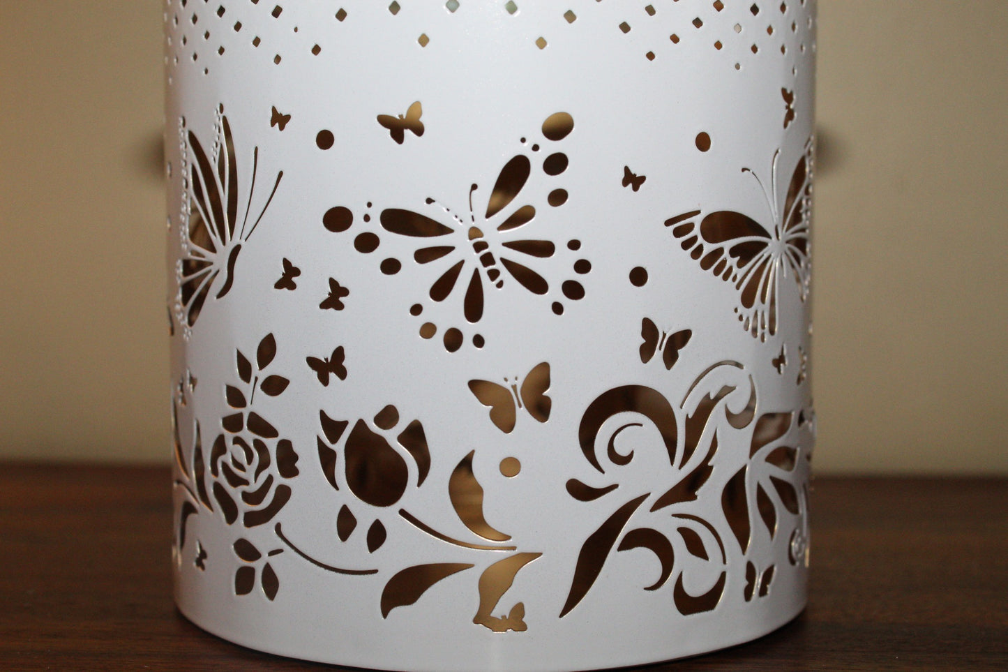 White & Gold Butterfly Wax/Oil Burner